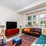 Casa Da Laurentina - Charm With Pool & Garden Holiday home Lisbon